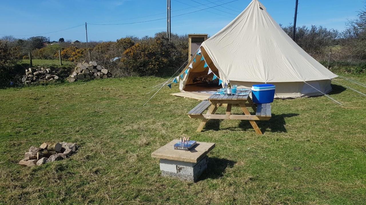 Cornish Skies Glamping Pool Екстер'єр фото