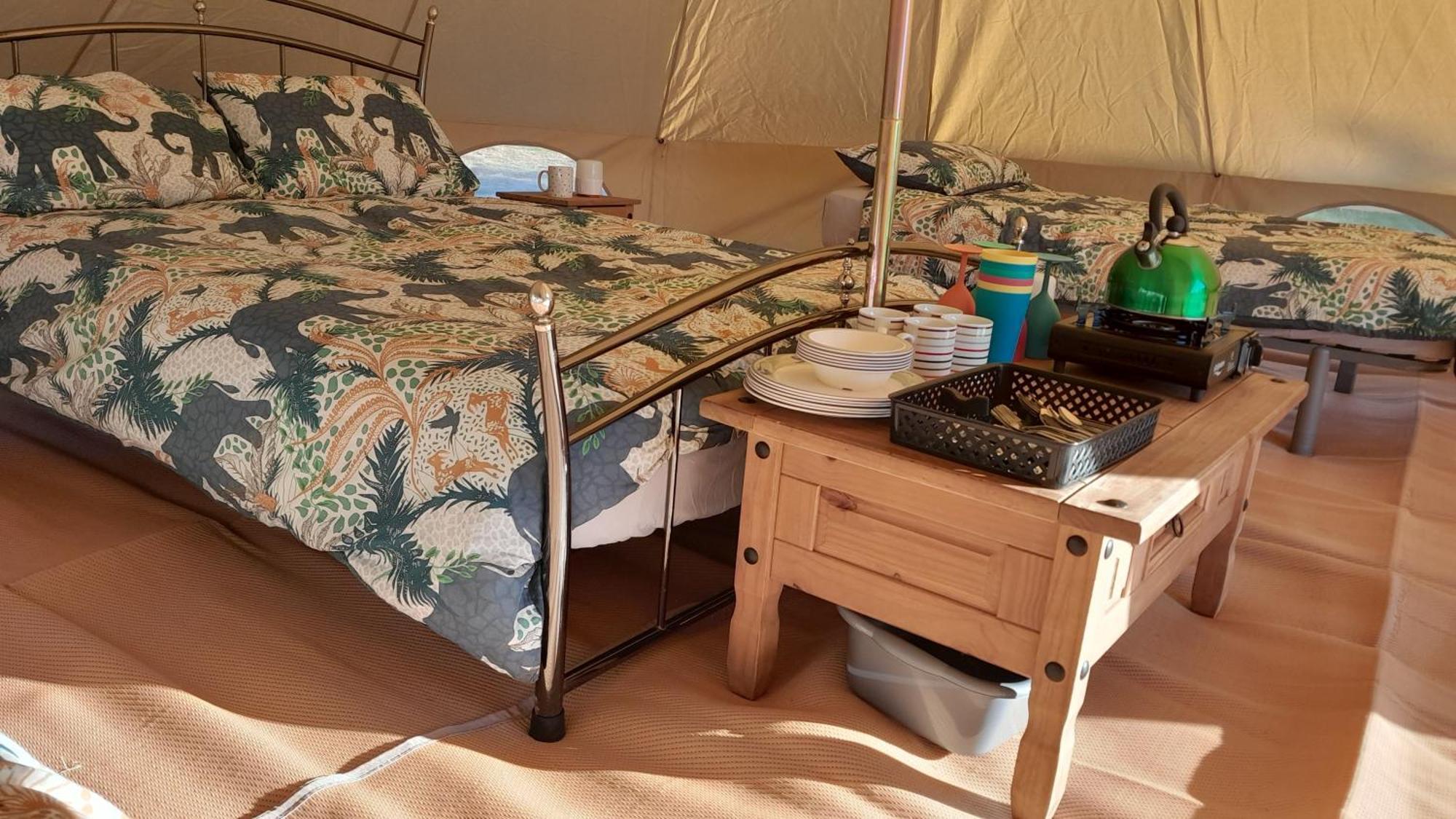 Cornish Skies Glamping Pool Екстер'єр фото
