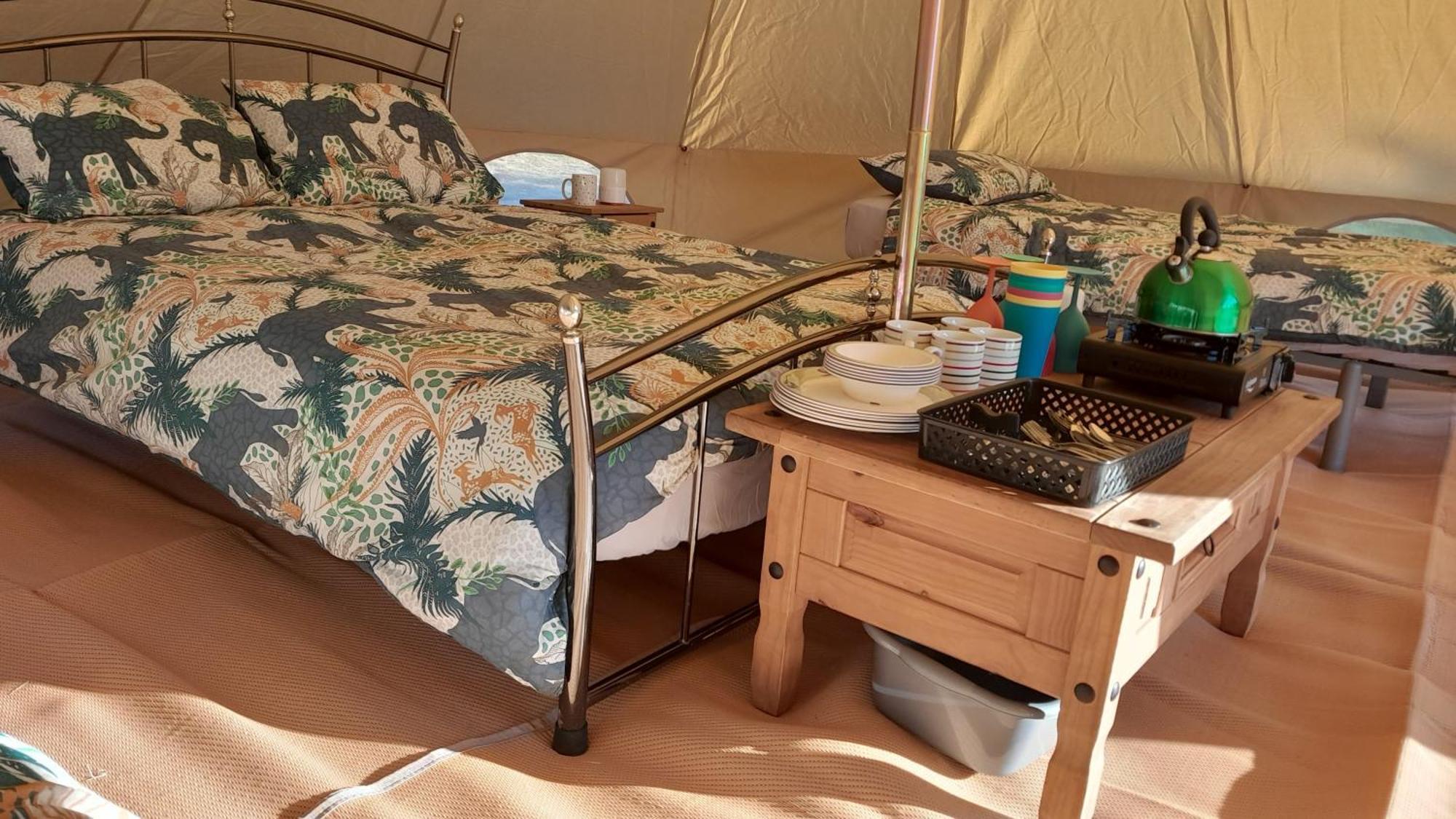 Cornish Skies Glamping Pool Екстер'єр фото